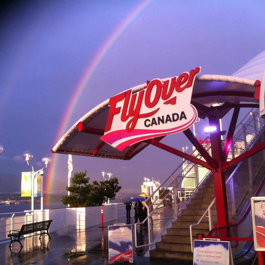 https://mdw-travel-data-us-east-1.s3.amazonaws.com/img/country/Canada/FlyOver-Canada/img_02.jpg