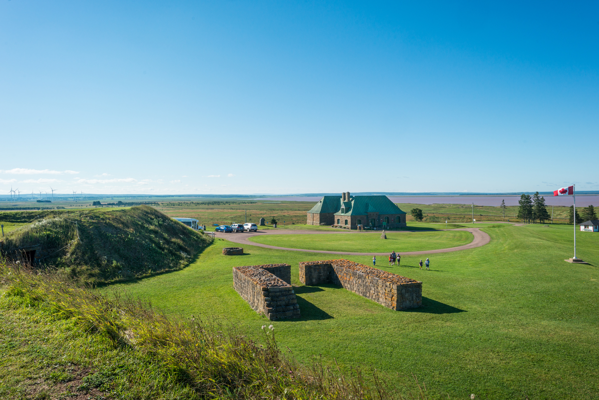 https://mdw-travel-data-us-east-1.s3.amazonaws.com/img/country/Canada/Fort-Beausejour-Fort-Cumberland-National-Historic-Site/img_03.jpg