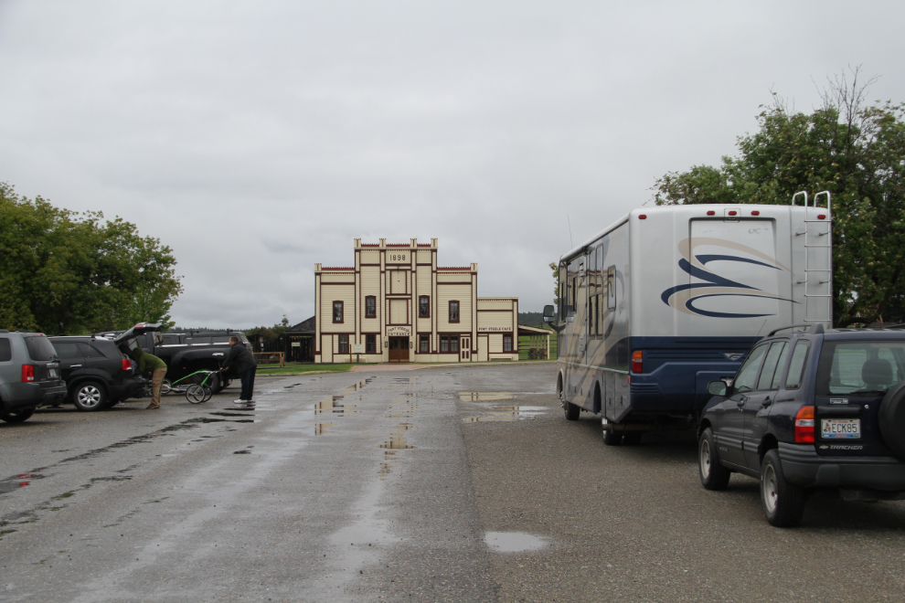 https://mdw-travel-data-us-east-1.s3.amazonaws.com/img/country/Canada/Fort-Steele-Heritage-Town/img_04.jpg