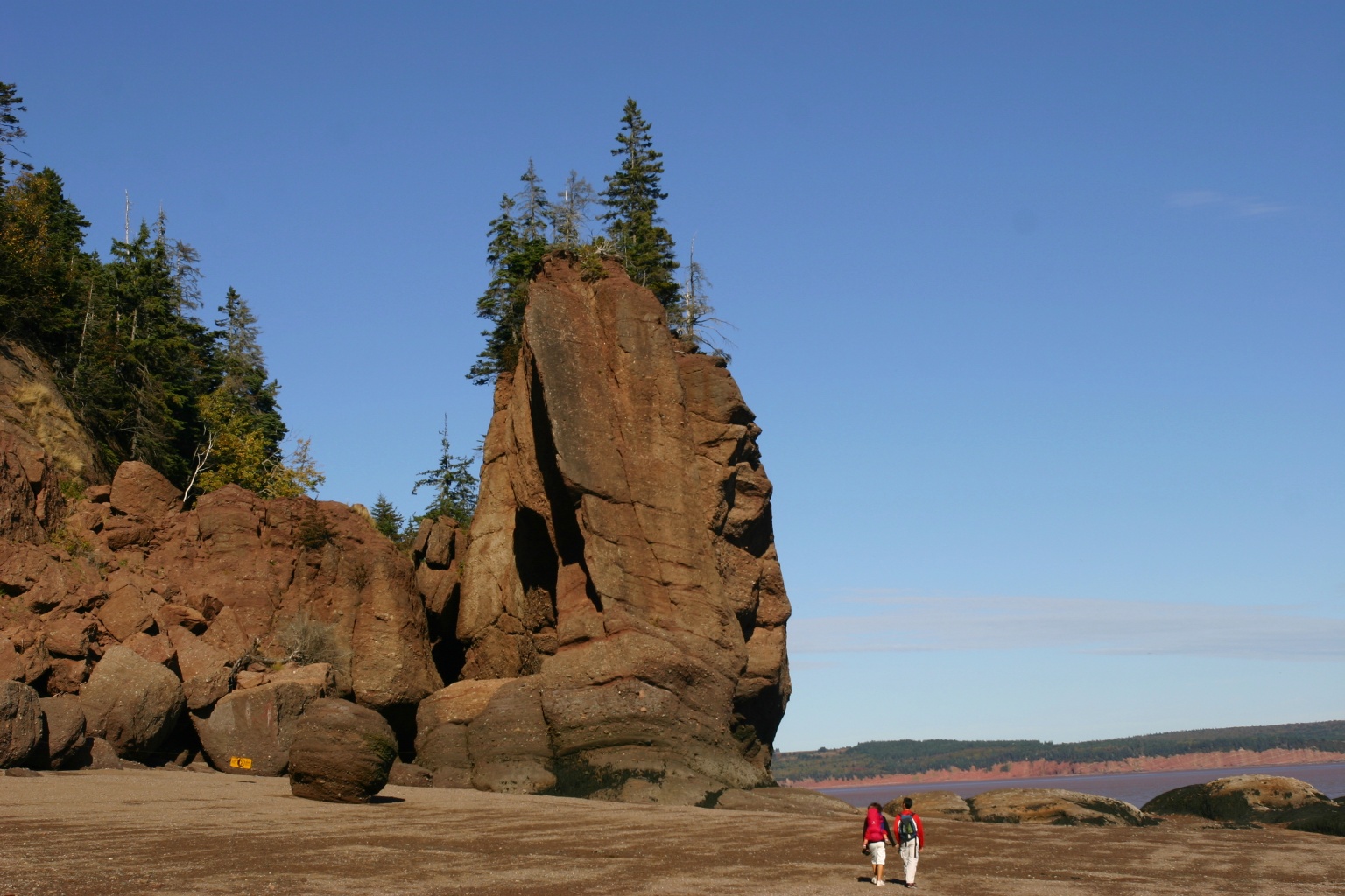 https://mdw-travel-data-us-east-1.s3.amazonaws.com/img/country/Canada/Fundy-National-Park/img_01.jpg