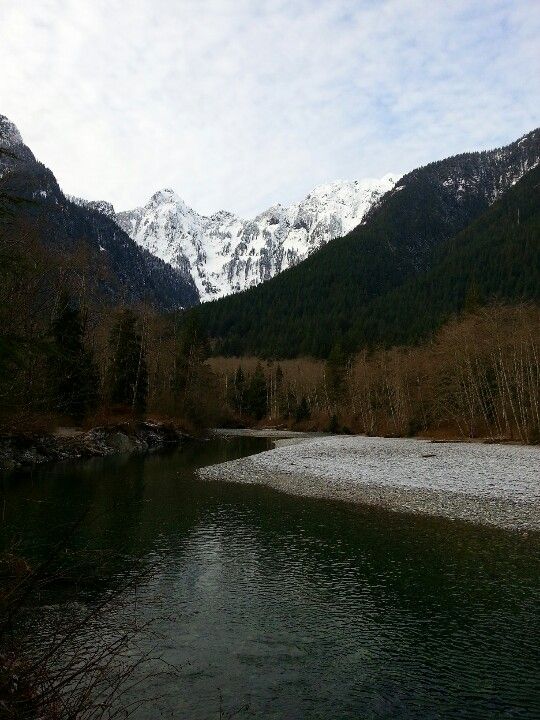 https://mdw-travel-data-us-east-1.s3.amazonaws.com/img/country/Canada/Golden-Ears-Provincial-Park/img_04.jpg