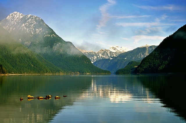 https://mdw-travel-data-us-east-1.s3.amazonaws.com/img/country/Canada/Golden-Ears-Provincial-Park/img_05.jpg
