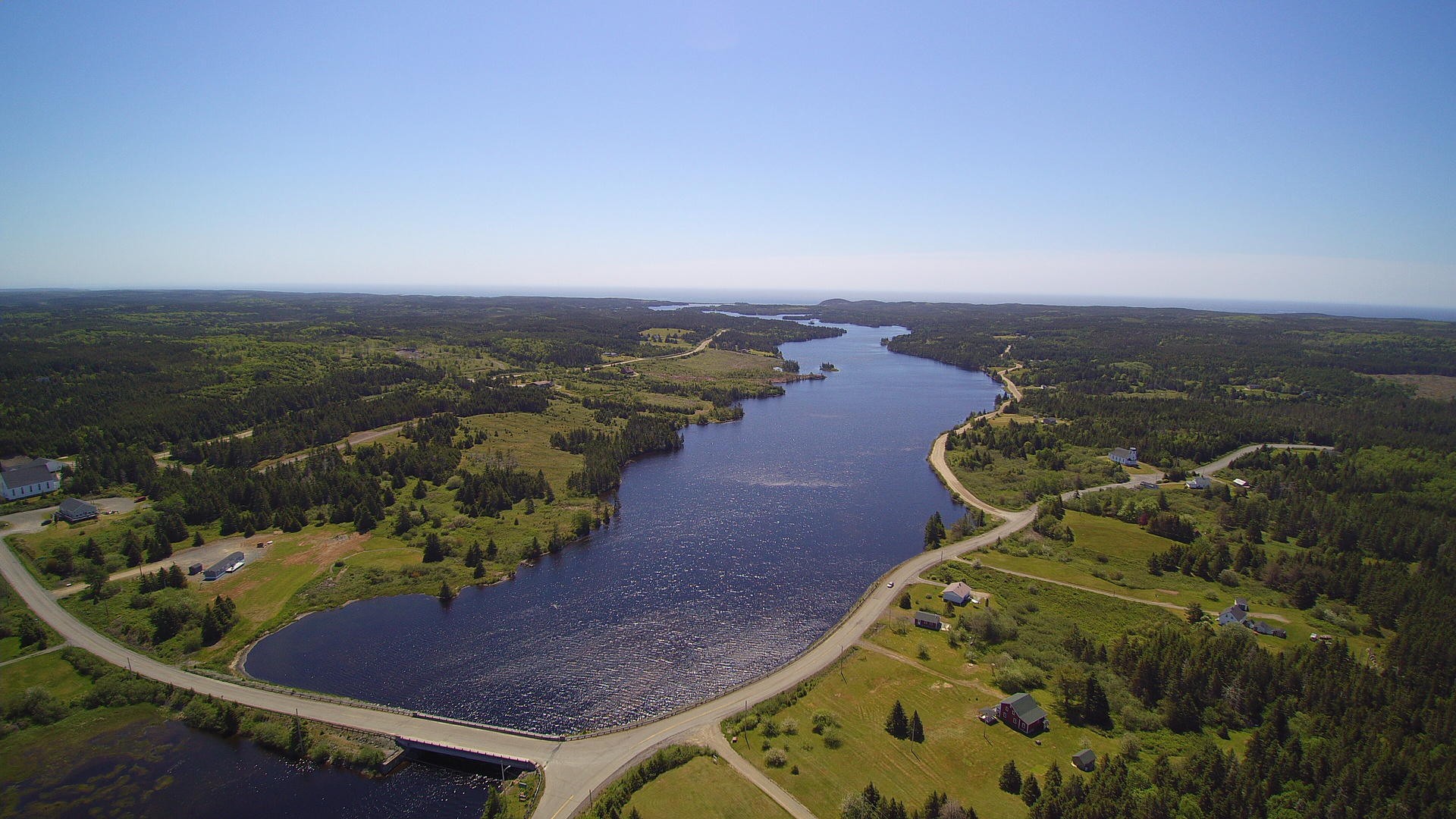https://mdw-travel-data-us-east-1.s3.amazonaws.com/img/country/Canada/Grand-River/img_02.jpg
