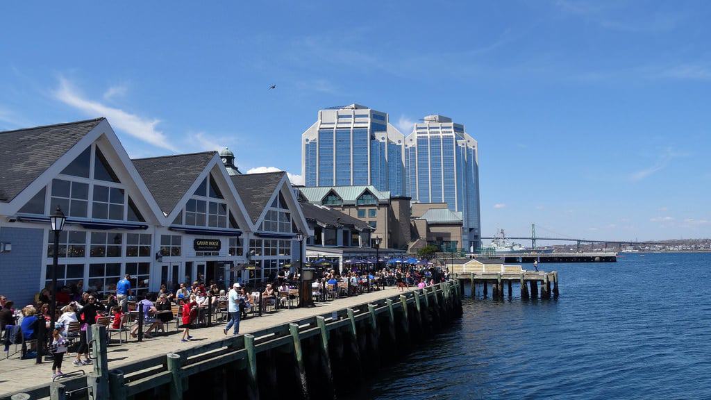 https://mdw-travel-data-us-east-1.s3.amazonaws.com/img/country/Canada/Halifax-Distilling-Co/img_01.jpg