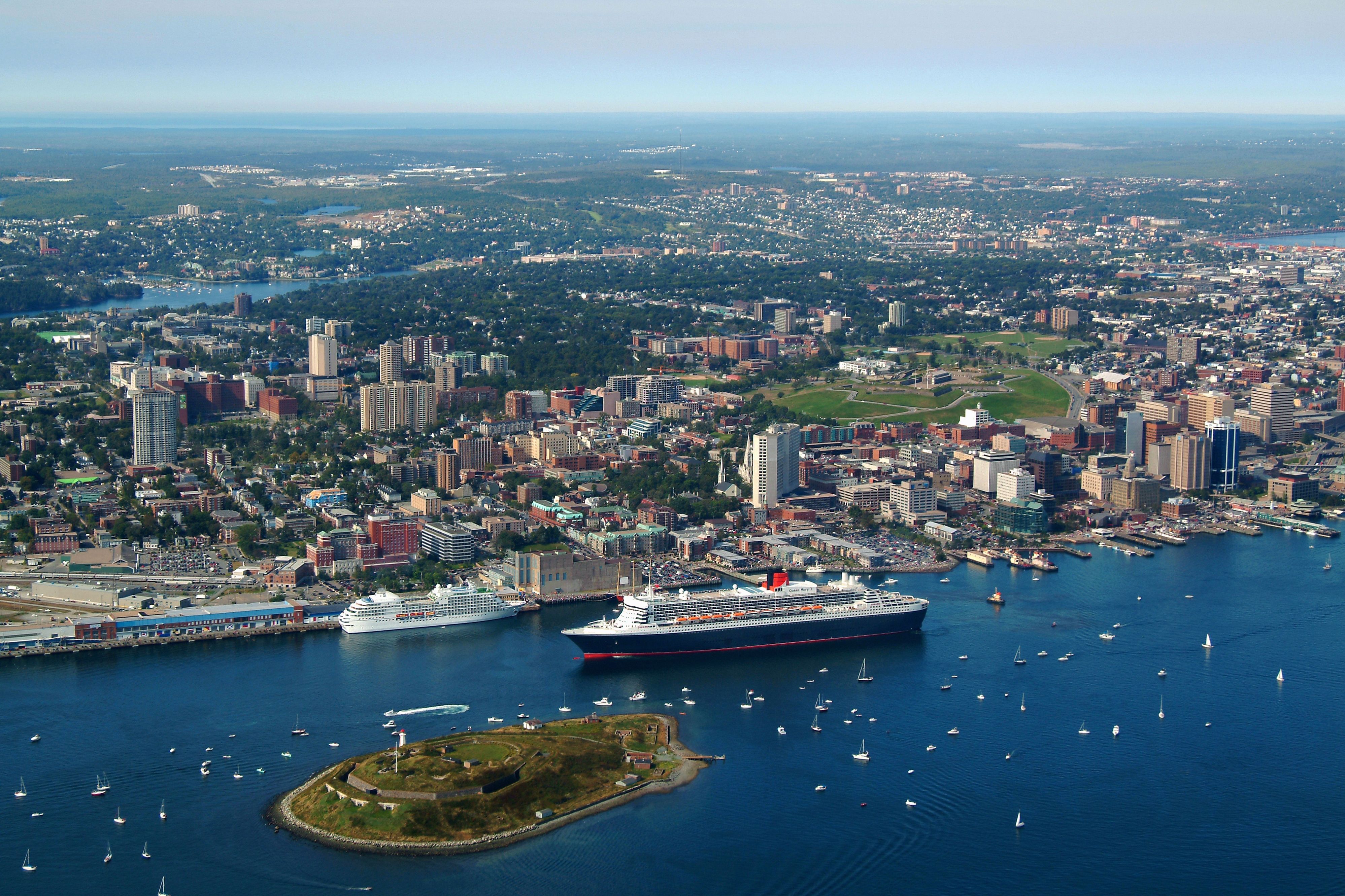 https://mdw-travel-data-us-east-1.s3.amazonaws.com/img/country/Canada/Harbour-Passage/img_01.jpg