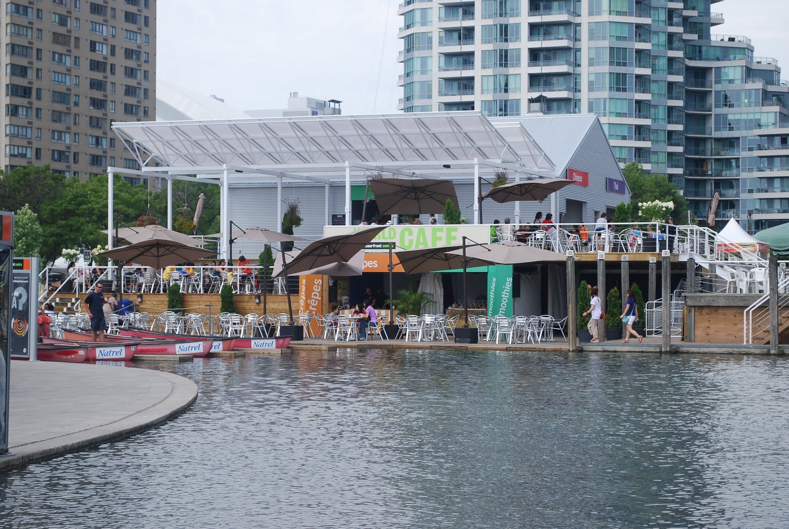 https://mdw-travel-data-us-east-1.s3.amazonaws.com/img/country/Canada/Harbourfront-Centre/img_03.jpg