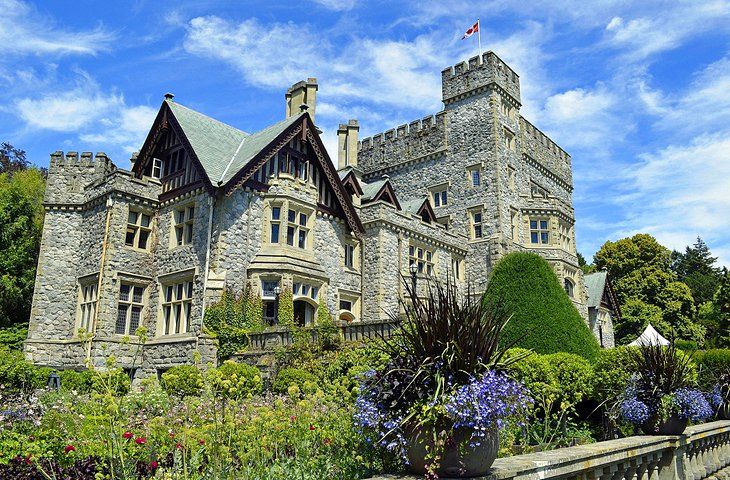 https://mdw-travel-data-us-east-1.s3.amazonaws.com/img/country/Canada/Hatley-Park-National-Historic-Site/img_03.jpg
