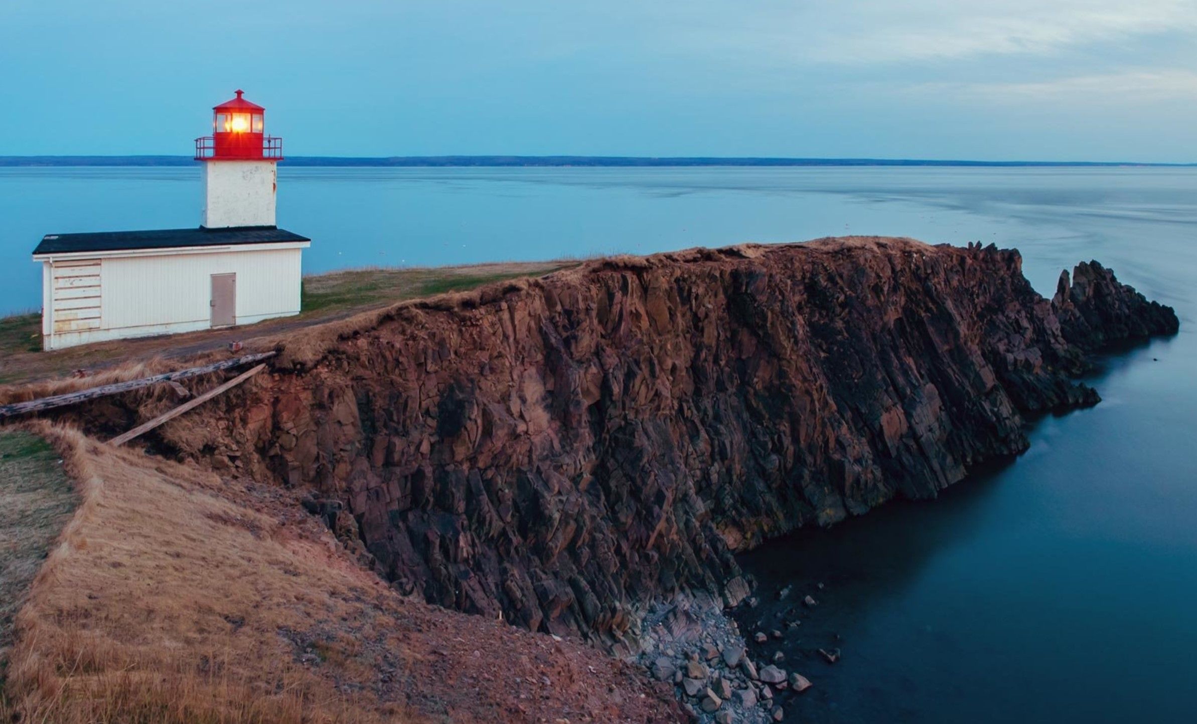 https://mdw-travel-data-us-east-1.s3.amazonaws.com/img/country/Canada/Hawkes-Bay-Historic-Lighthouse/img_04.jpg