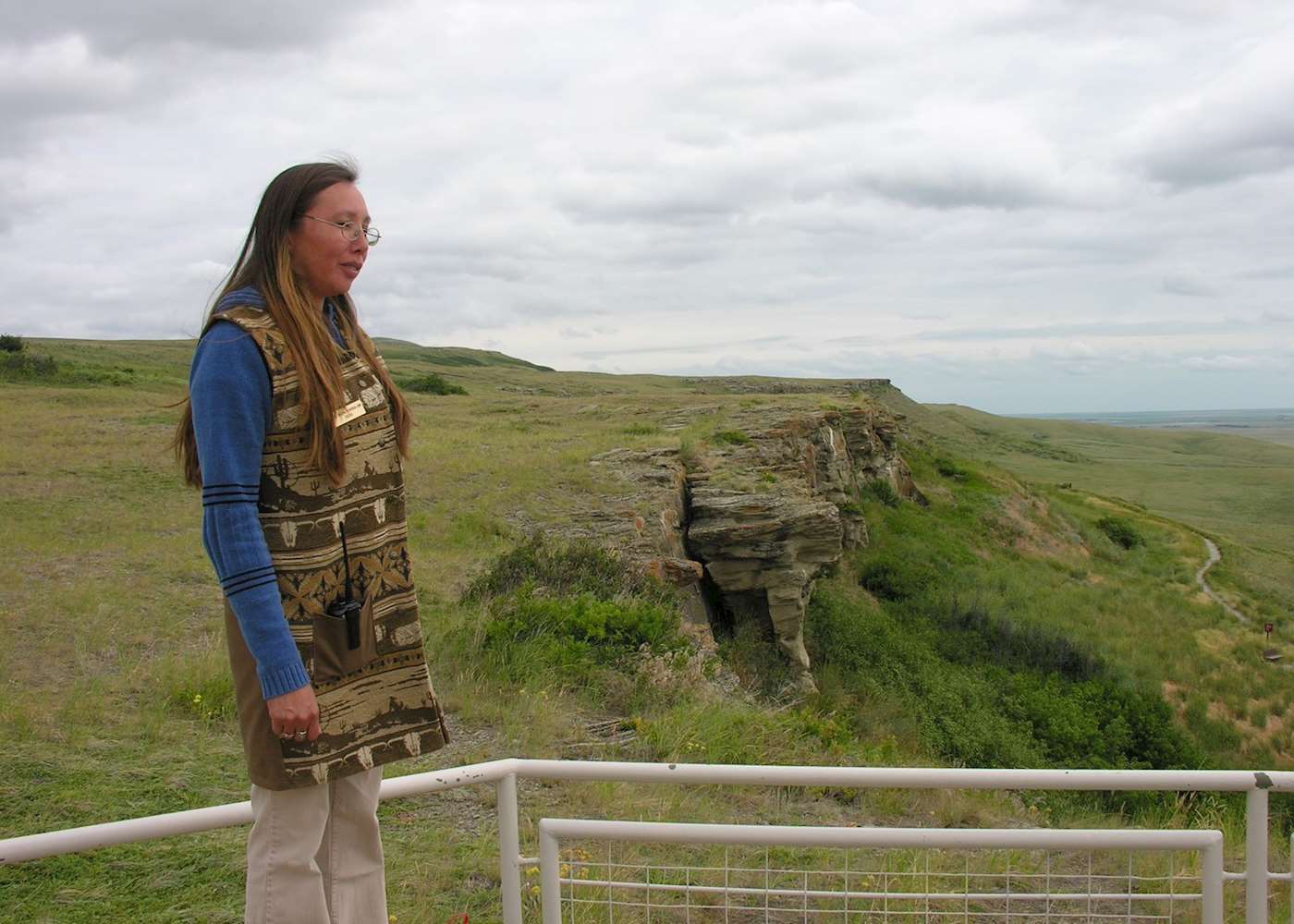 https://mdw-travel-data-us-east-1.s3.amazonaws.com/img/country/Canada/Head-Smashed-In-Buffalo-Jump/img_05.jpg