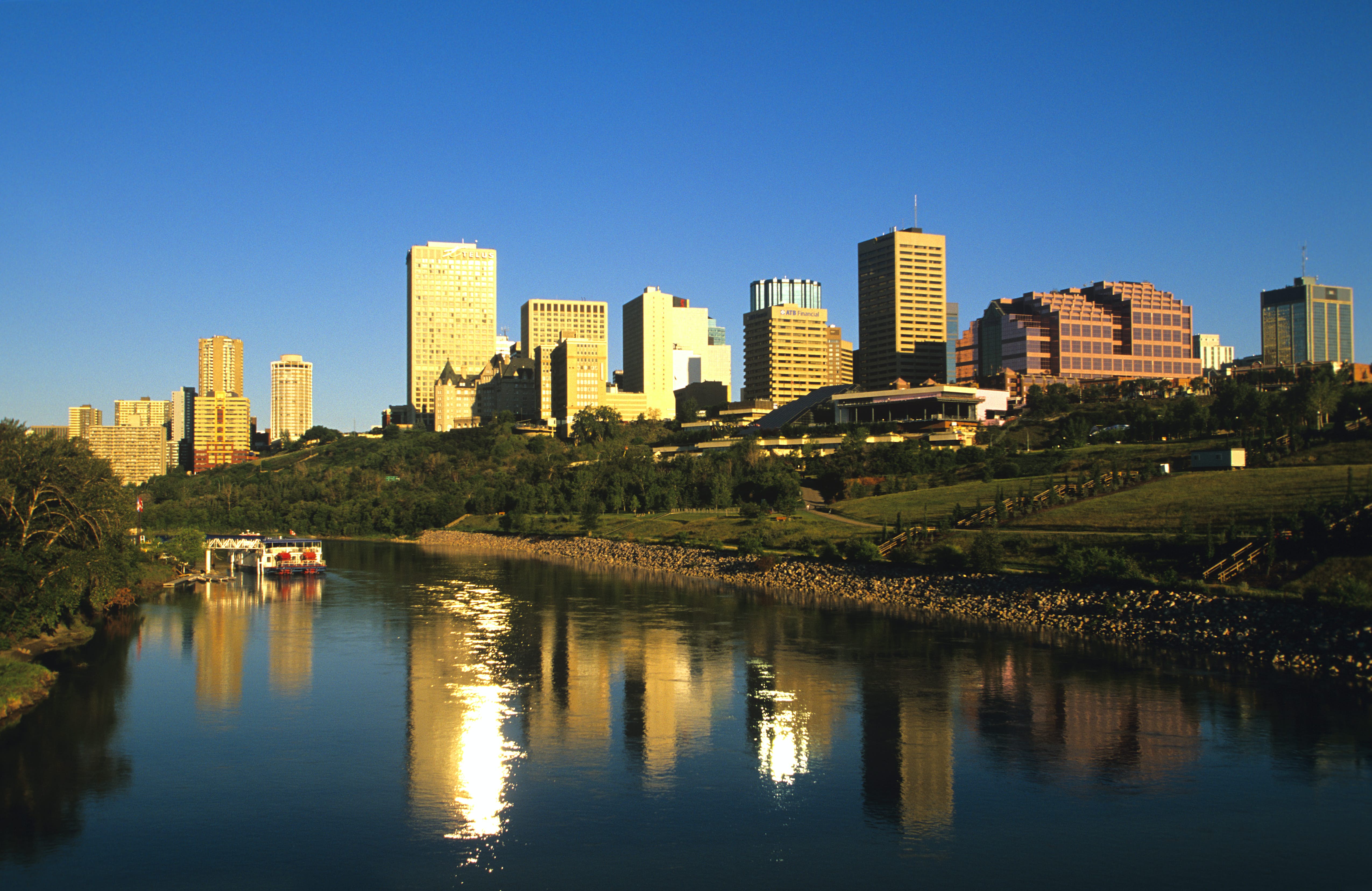 https://mdw-travel-data-us-east-1.s3.amazonaws.com/img/country/Canada/Headwaters-of-the-North-Saskatchewan-River/img_03.jpg
