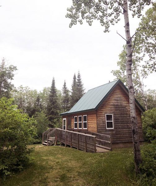 https://mdw-travel-data-us-east-1.s3.amazonaws.com/img/country/Canada/Hecla-Grindstone-Provincial-Park/img_02.jpg