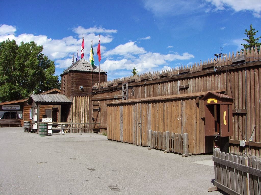 https://mdw-travel-data-us-east-1.s3.amazonaws.com/img/country/Canada/Heritage-Park-Historical-Village/img_01.jpg
