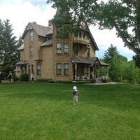 https://mdw-travel-data-us-east-1.s3.amazonaws.com/img/country/Canada/Heritage-Park-Historical-Village/img_03.jpg