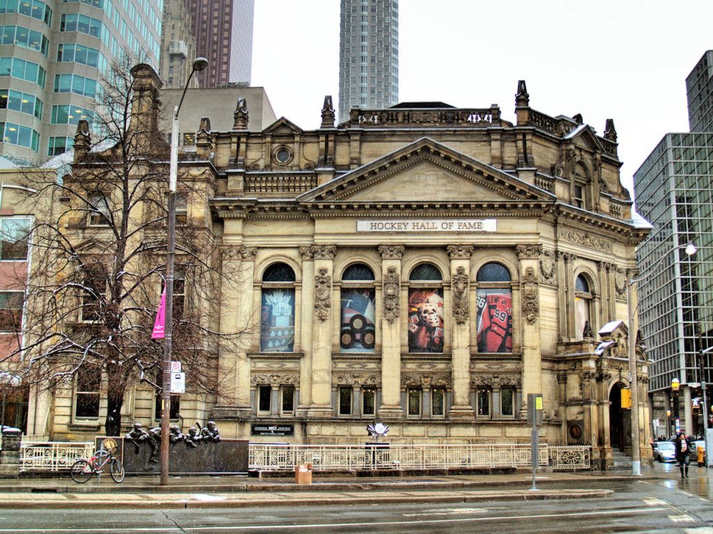 https://mdw-travel-data-us-east-1.s3.amazonaws.com/img/country/Canada/Hockey-Hall-of-Fame/img_01.jpg