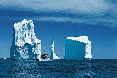 https://mdw-travel-data-us-east-1.s3.amazonaws.com/img/country/Canada/Iceberg-Alley/img_05.jpg