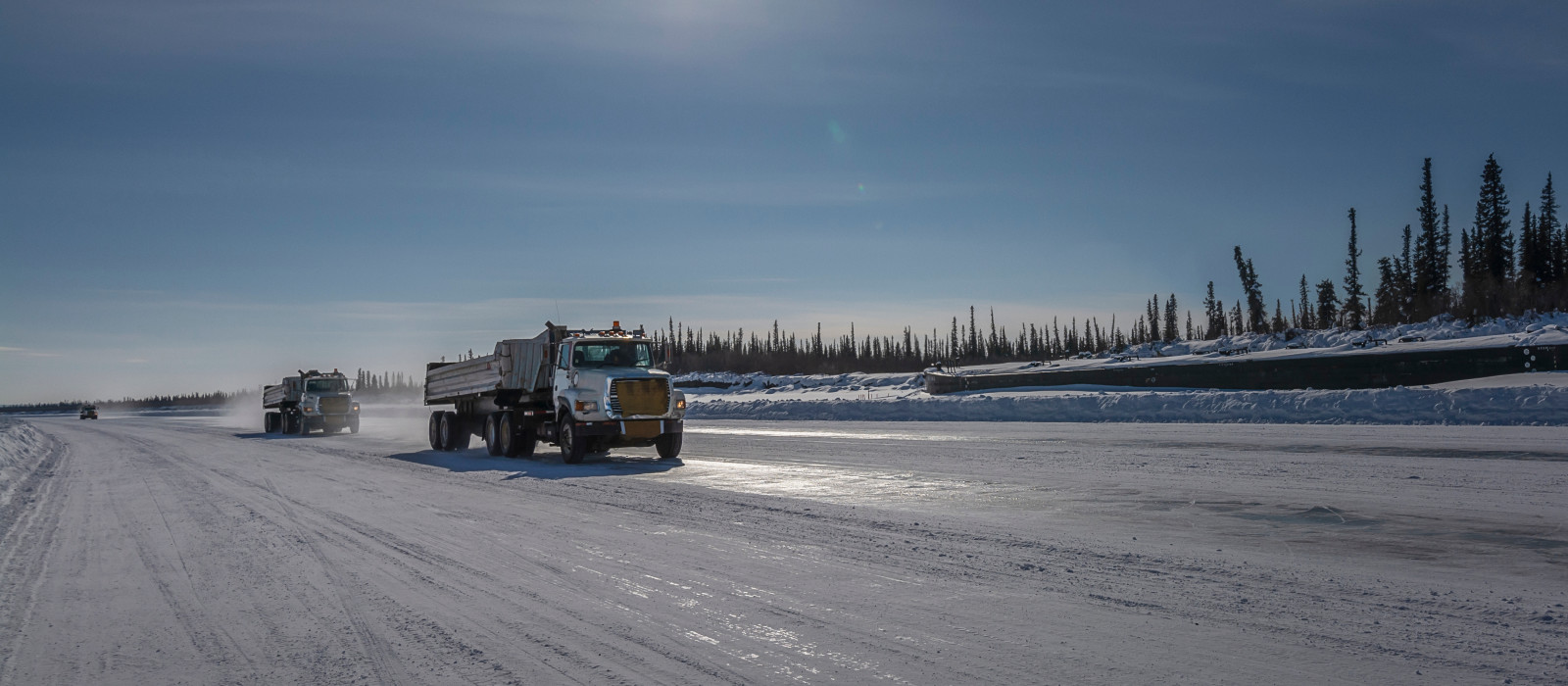 https://mdw-travel-data-us-east-1.s3.amazonaws.com/img/country/Canada/Inuvik/img_03.jpg