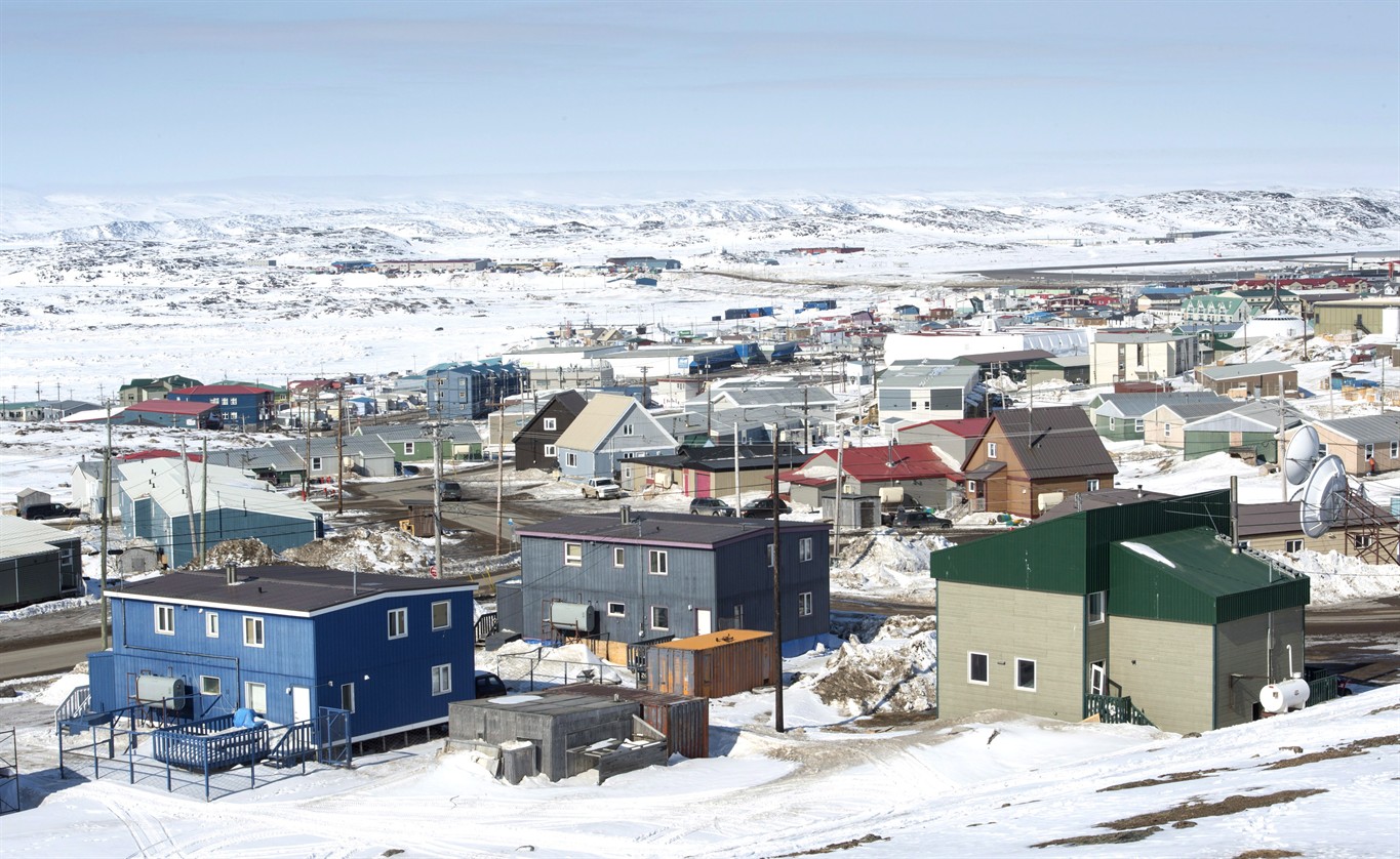 https://mdw-travel-data-us-east-1.s3.amazonaws.com/img/country/Canada/Iqaluit-Centennial-Library/img_03.jpg
