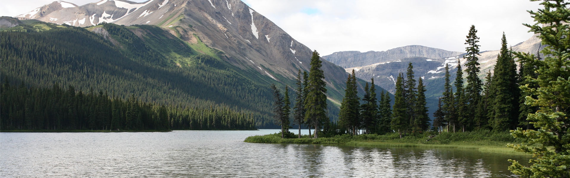https://mdw-travel-data-us-east-1.s3.amazonaws.com/img/country/Canada/Kakwa-Wildland-Provincial-Park/img_02.jpg