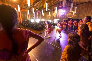 https://mdw-travel-data-us-east-1.s3.amazonaws.com/img/country/Canada/Kwanlin-Dun-Cultural-Centre/img_01.jpg