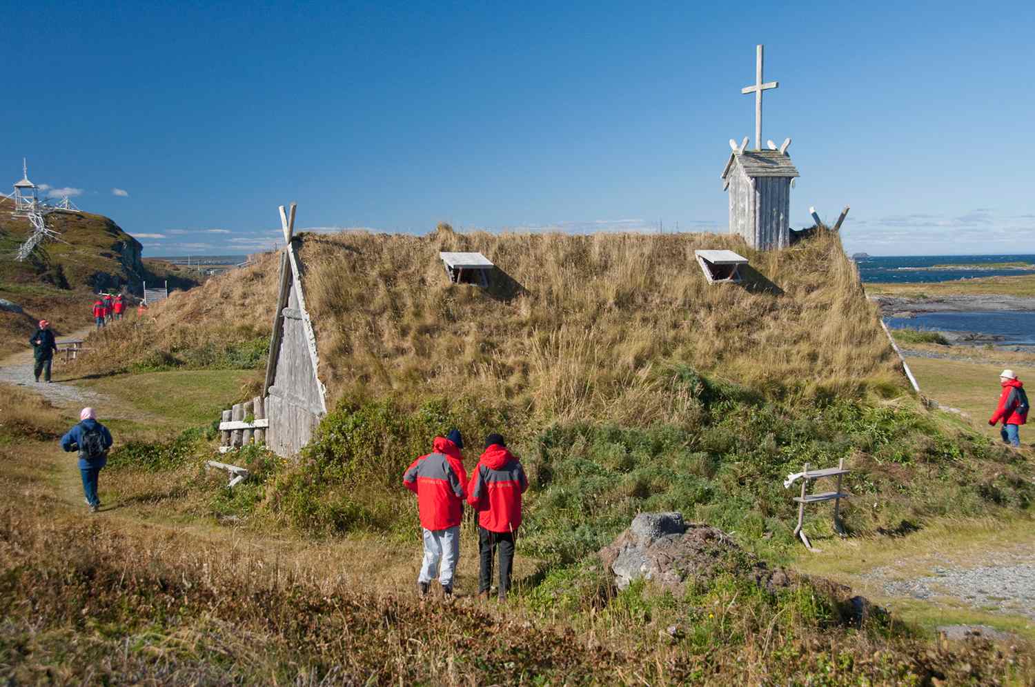 https://mdw-travel-data-us-east-1.s3.amazonaws.com/img/country/Canada/LAnse-aux-Meadows-National-Historic-Site/img_01.jpg