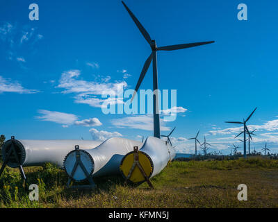 https://mdw-travel-data-us-east-1.s3.amazonaws.com/img/country/Canada/Le-Nordais-Wind-Farm/img_03.jpg