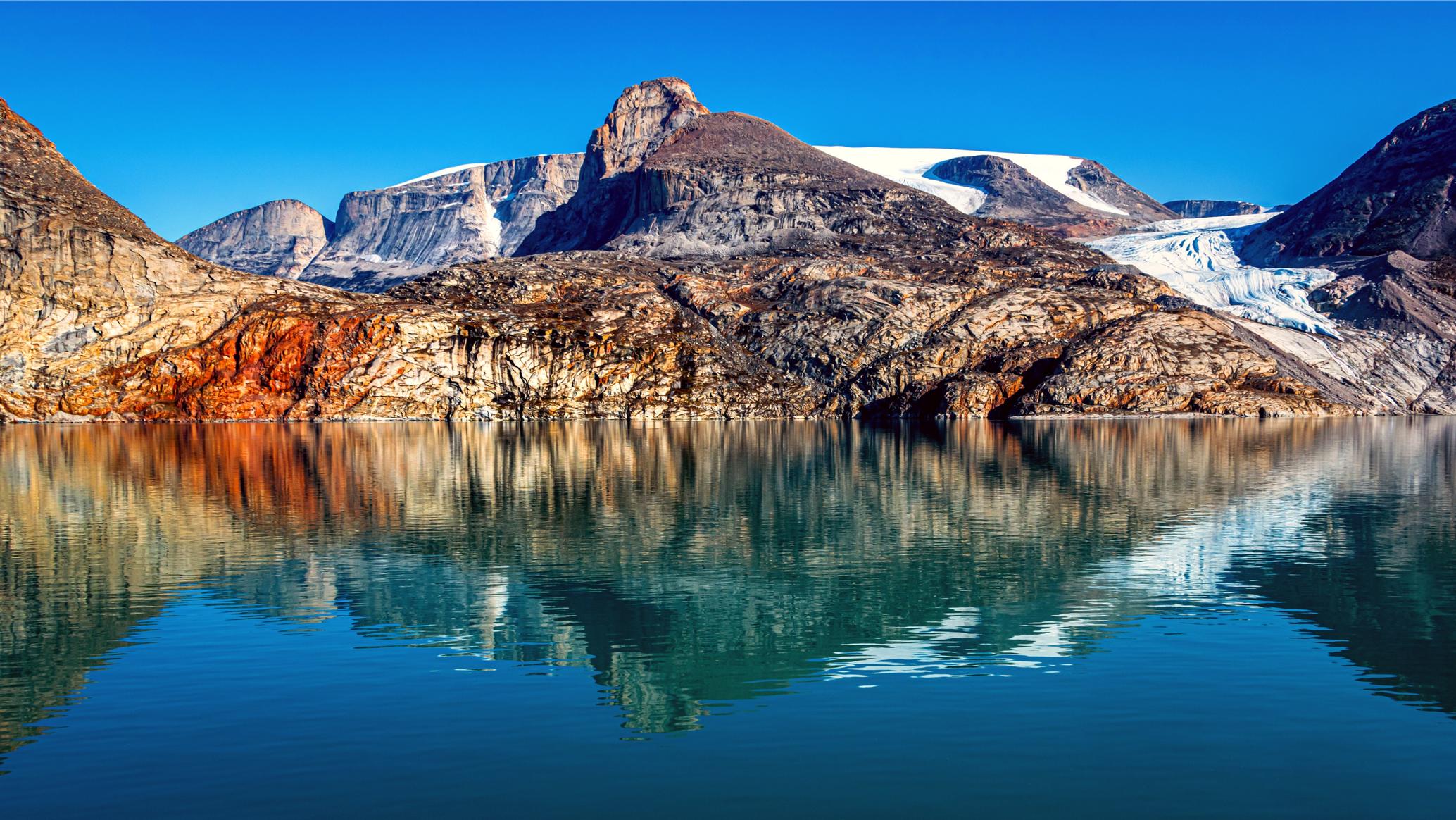 https://mdw-travel-data-us-east-1.s3.amazonaws.com/img/country/Canada/Legislative-Assembly-of-Nunavut/img_01.jpg