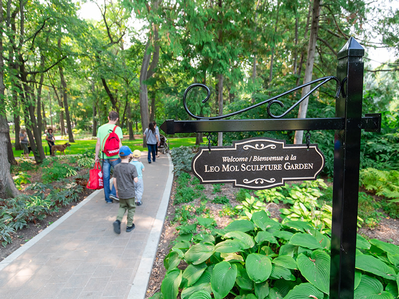 https://mdw-travel-data-us-east-1.s3.amazonaws.com/img/country/Canada/Leo-Mol-Sculpture-Garden/img_01.jpg