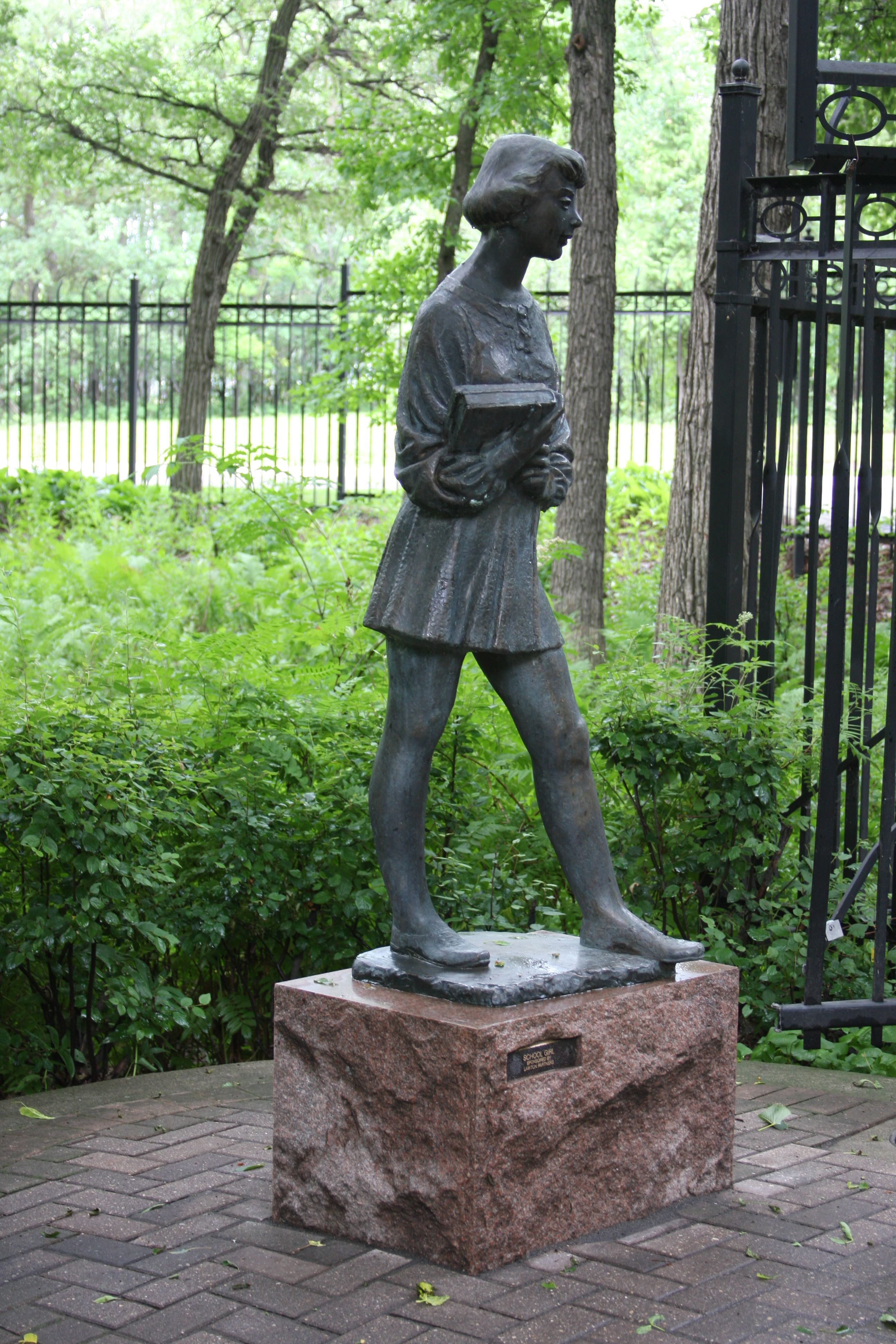 https://mdw-travel-data-us-east-1.s3.amazonaws.com/img/country/Canada/Leo-Mol-Sculpture-Garden/img_03.jpg