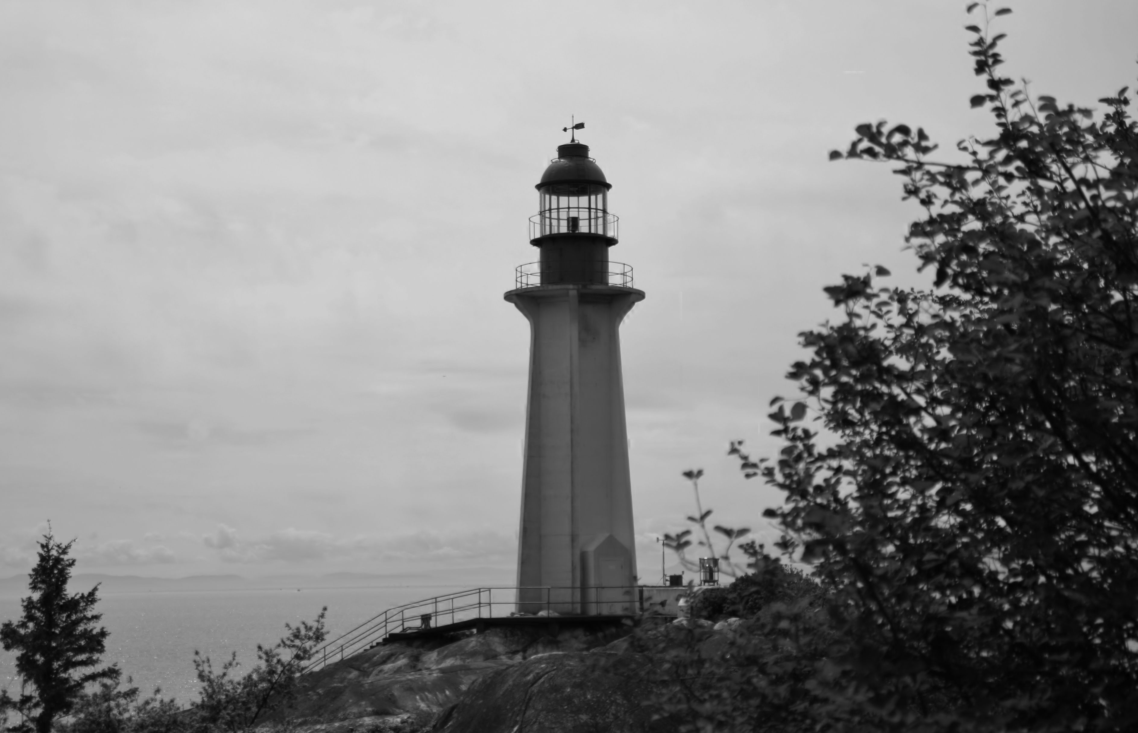 https://mdw-travel-data-us-east-1.s3.amazonaws.com/img/country/Canada/Lighthouse-Park/img_03.jpg