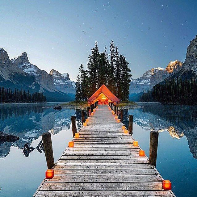 https://mdw-travel-data-us-east-1.s3.amazonaws.com/img/country/Canada/Maligne-Lake/img_01.jpg