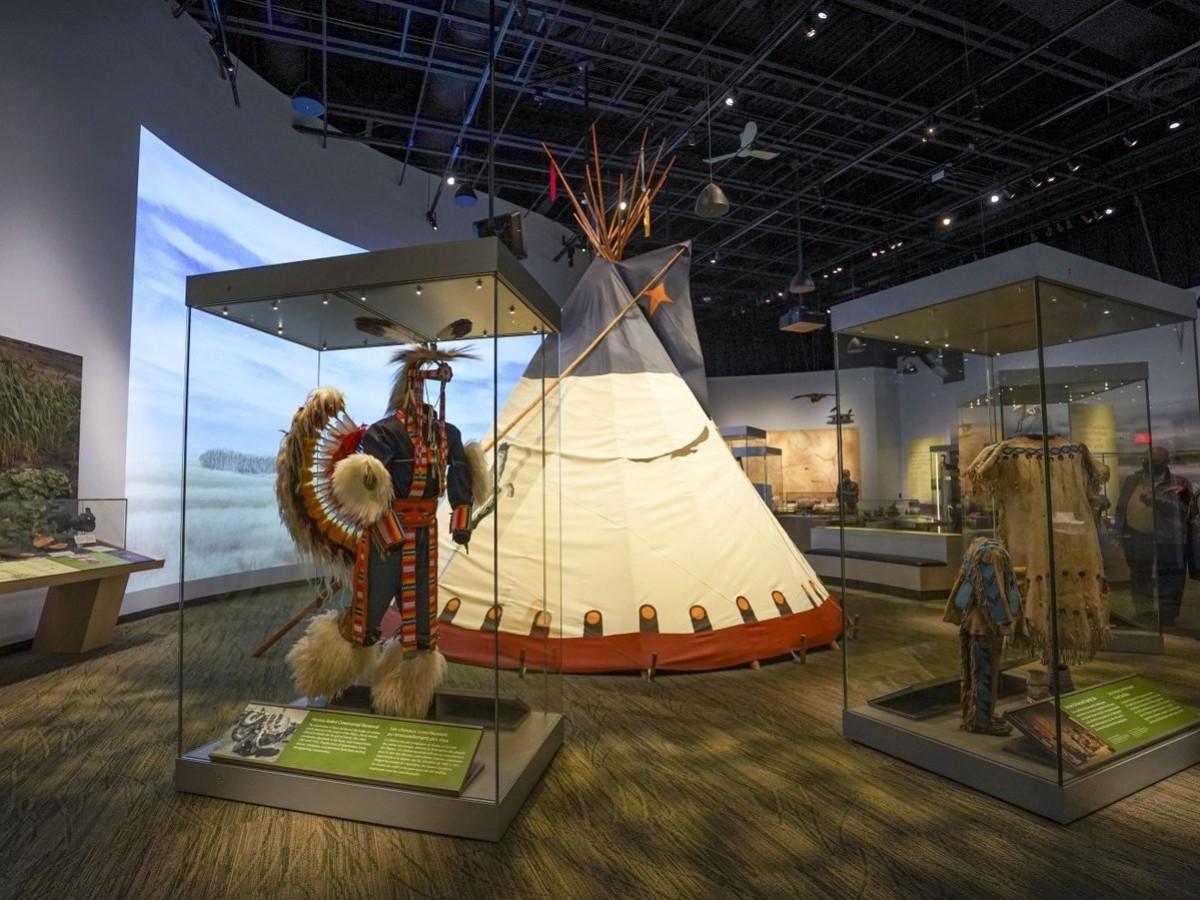 https://mdw-travel-data-us-east-1.s3.amazonaws.com/img/country/Canada/Manitoba-Museum/img_01.jpg