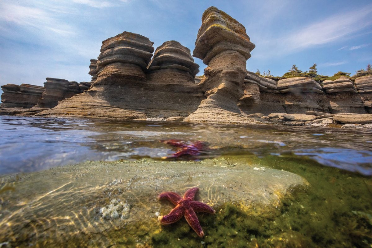 https://mdw-travel-data-us-east-1.s3.amazonaws.com/img/country/Canada/Mingan-Archipelago-National-Park-Reserve/img_01.jpg