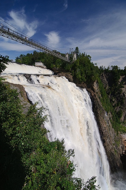 https://mdw-travel-data-us-east-1.s3.amazonaws.com/img/country/Canada/Montmorency-Falls-Park/img_02.jpg
