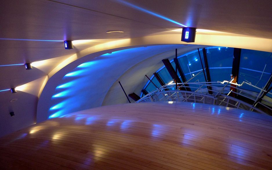 https://mdw-travel-data-us-east-1.s3.amazonaws.com/img/country/Canada/Montreal-Planetarium/img_03.jpg