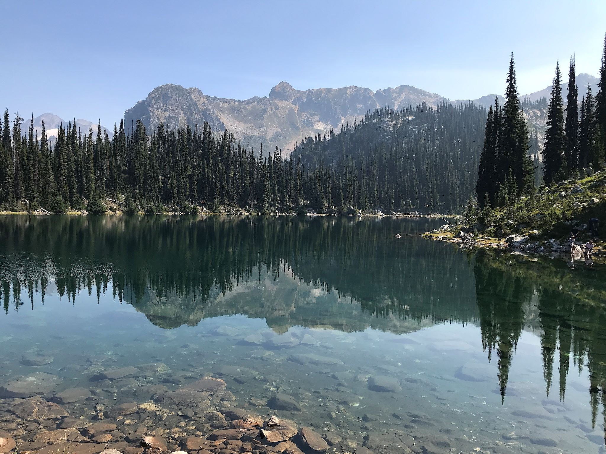 https://mdw-travel-data-us-east-1.s3.amazonaws.com/img/country/Canada/Mount-Revelstoke-National-Park/img_03.jpg