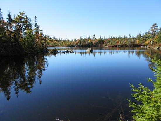 https://mdw-travel-data-us-east-1.s3.amazonaws.com/img/country/Canada/Musquodoboit-Harbour/img_01.jpg