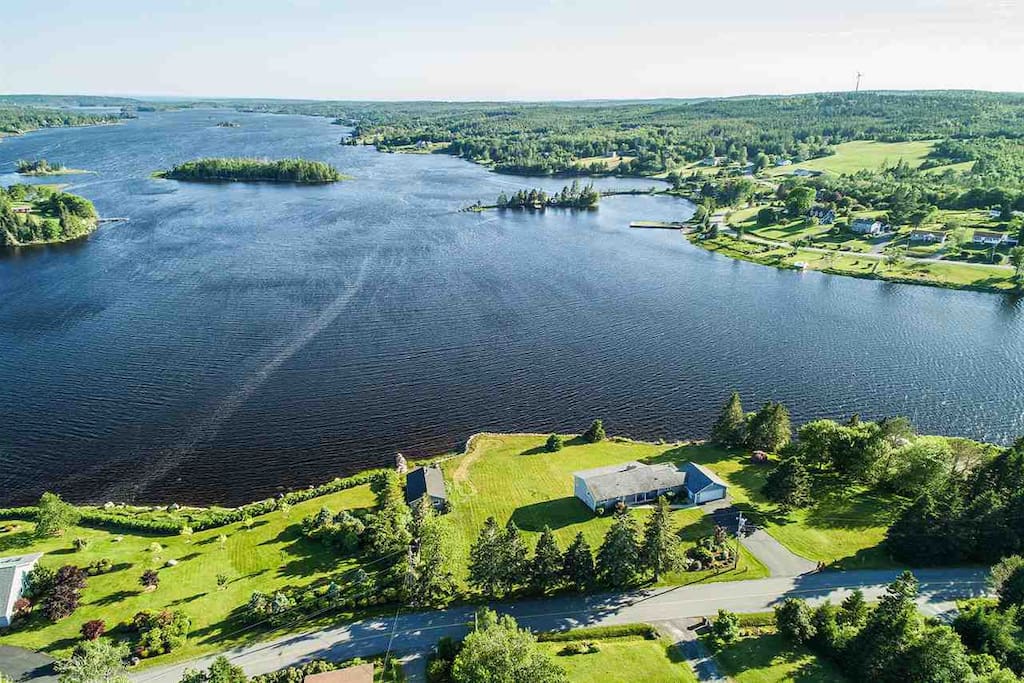 https://mdw-travel-data-us-east-1.s3.amazonaws.com/img/country/Canada/Musquodoboit-Harbour/img_02.jpg