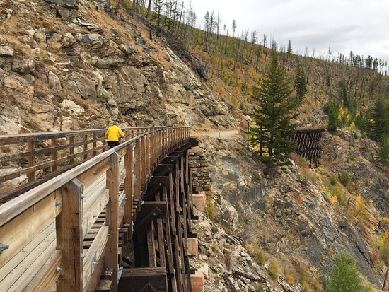 https://mdw-travel-data-us-east-1.s3.amazonaws.com/img/country/Canada/Myra-Canyon-Park/img_05.jpg