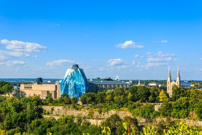 https://mdw-travel-data-us-east-1.s3.amazonaws.com/img/country/Canada/National-Gallery-of-Canada/img_03.jpg