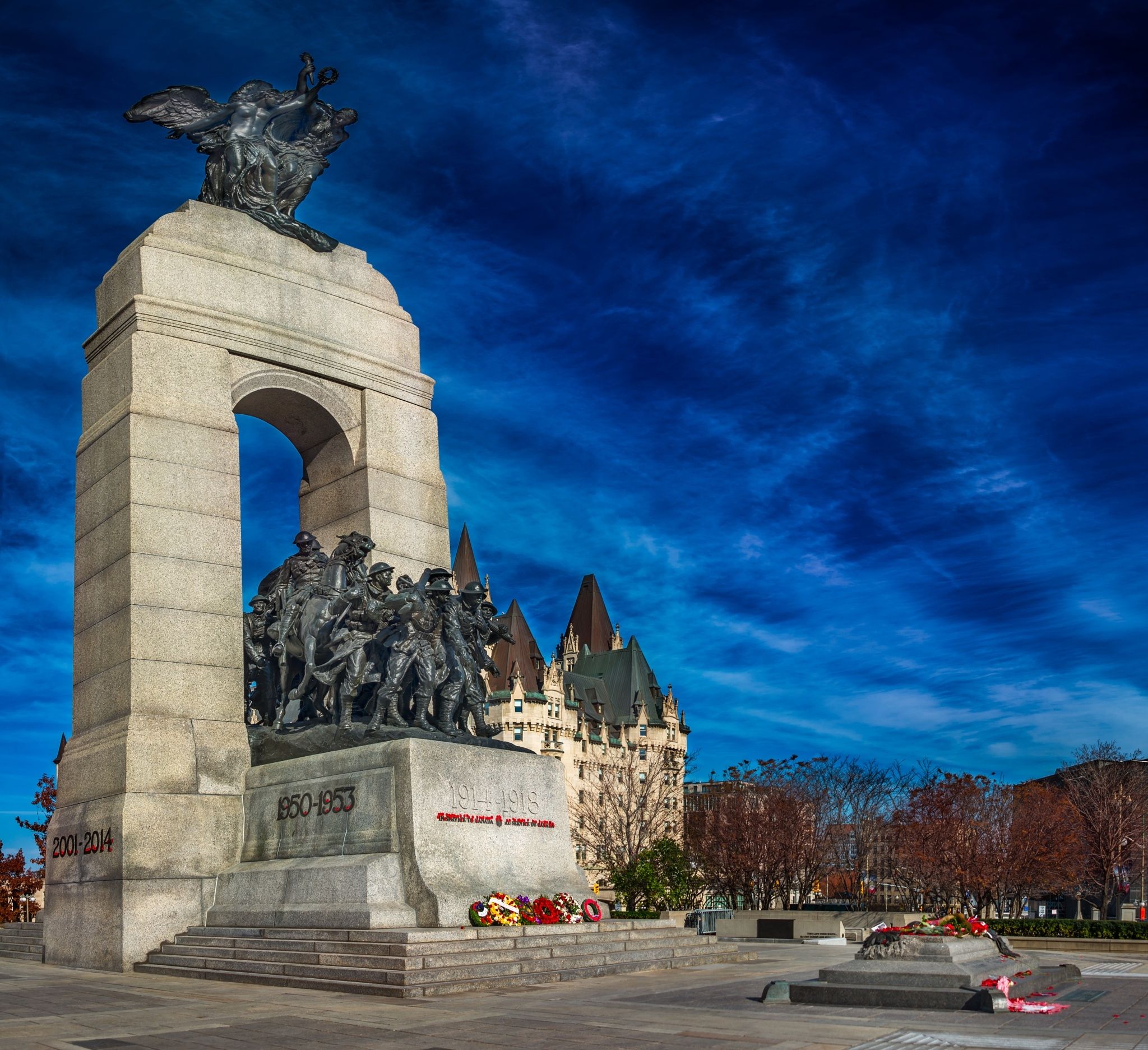 https://mdw-travel-data-us-east-1.s3.amazonaws.com/img/country/Canada/National-War-Memorial/img_00.jpg