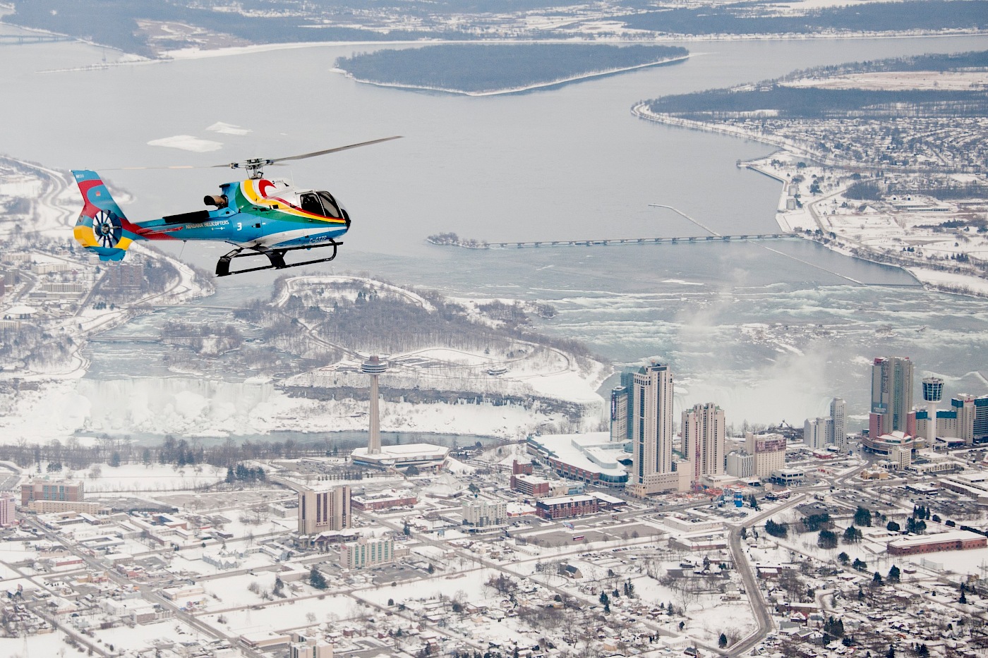 https://mdw-travel-data-us-east-1.s3.amazonaws.com/img/country/Canada/Niagara-Helicopters/img_01.jpg