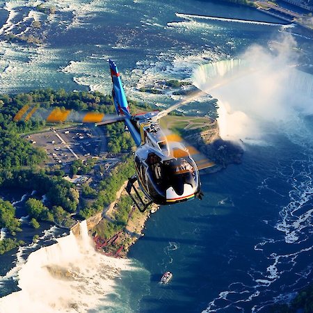 https://mdw-travel-data-us-east-1.s3.amazonaws.com/img/country/Canada/Niagara-Helicopters/img_03.jpg