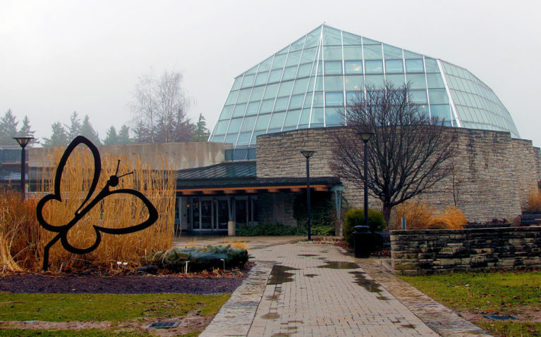 https://mdw-travel-data-us-east-1.s3.amazonaws.com/img/country/Canada/Niagara-Parks-Butterfly-Conservatory/img_01.jpg