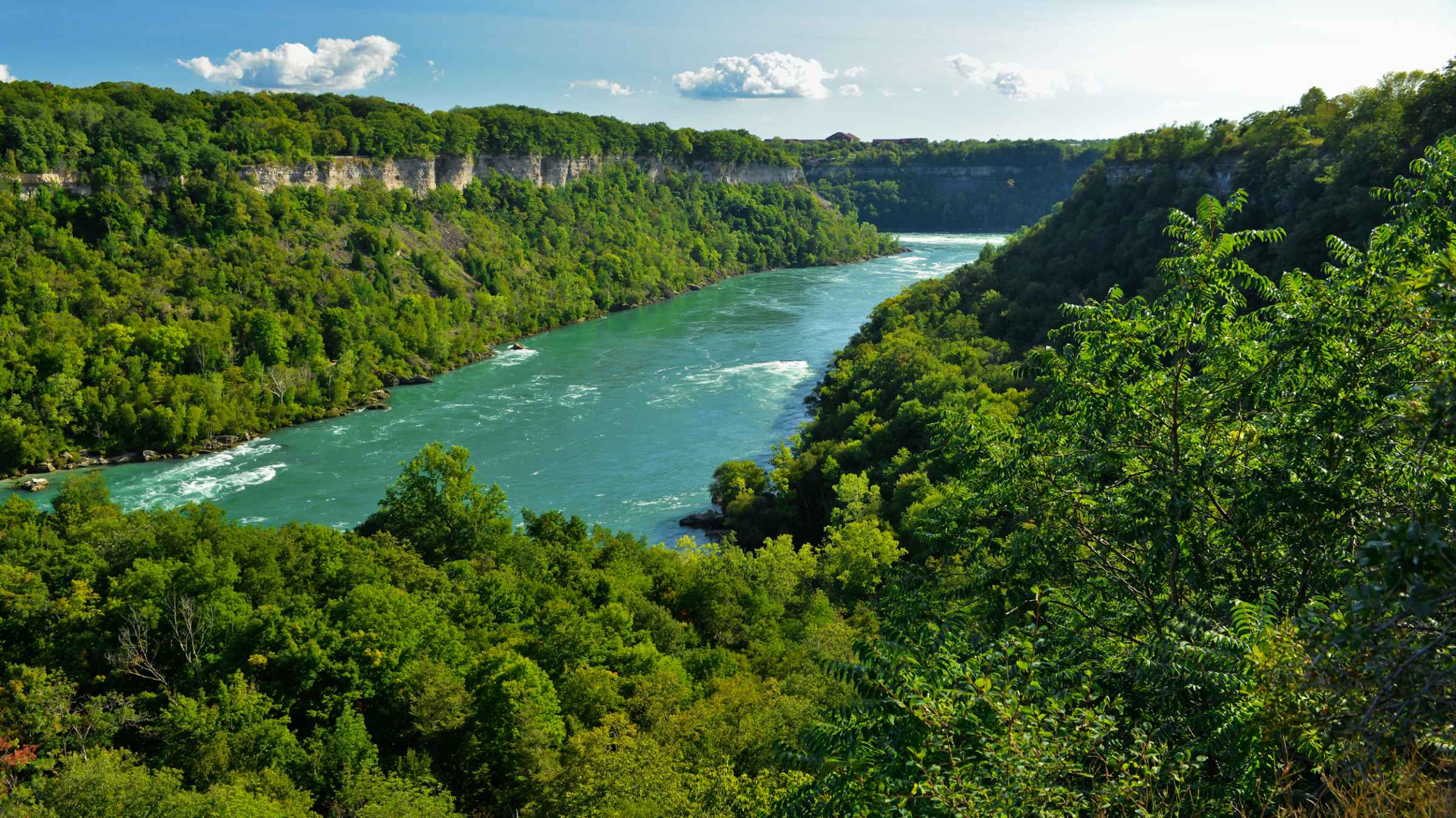 https://mdw-travel-data-us-east-1.s3.amazonaws.com/img/country/Canada/Niagara-River/img_01.jpg