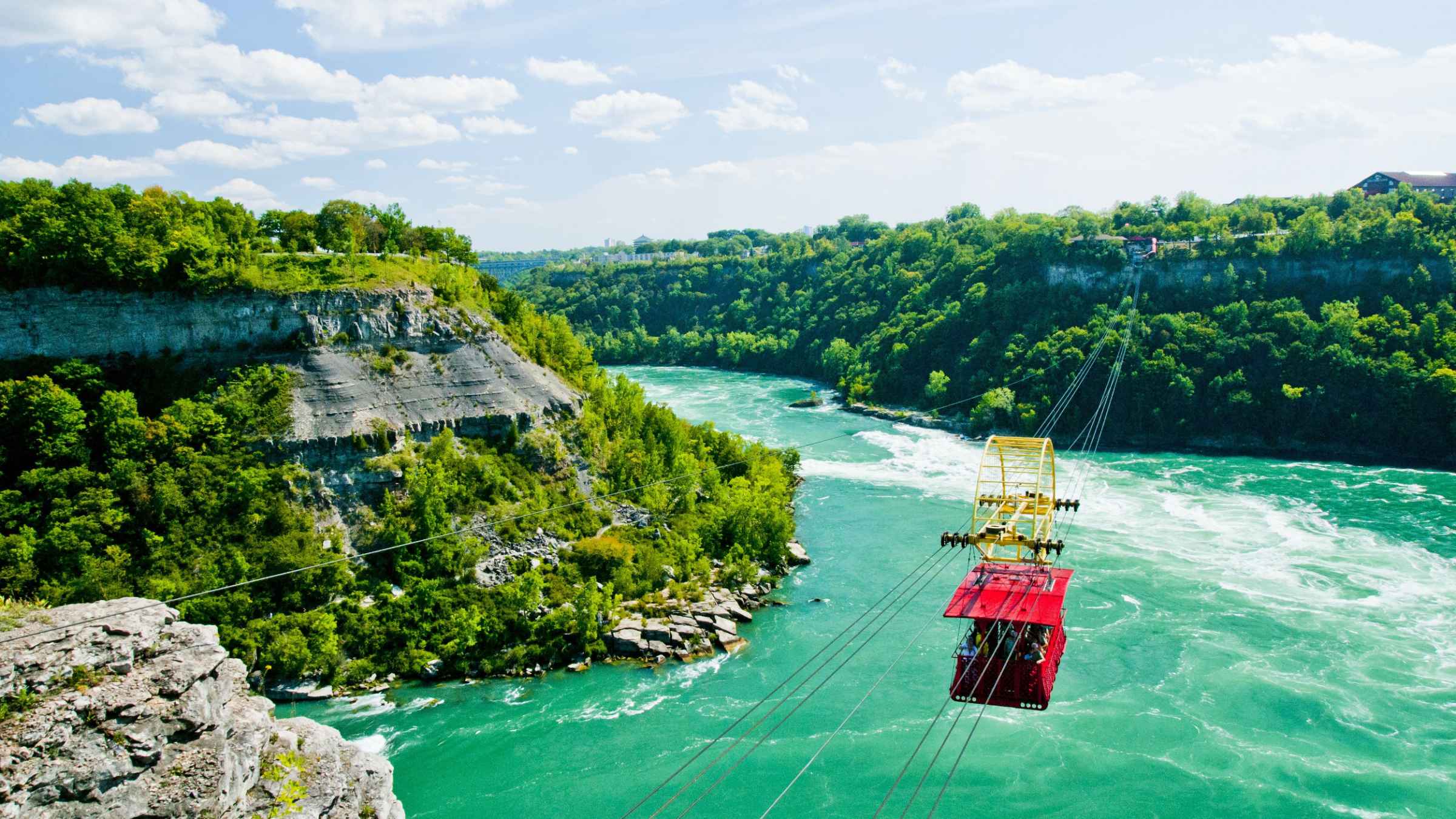 https://mdw-travel-data-us-east-1.s3.amazonaws.com/img/country/Canada/Niagara-Whirlpool/img_02.jpg
