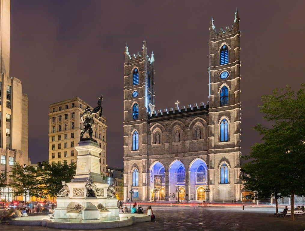 https://mdw-travel-data-us-east-1.s3.amazonaws.com/img/country/Canada/Notre-Dame-Basilica/img_02.jpg