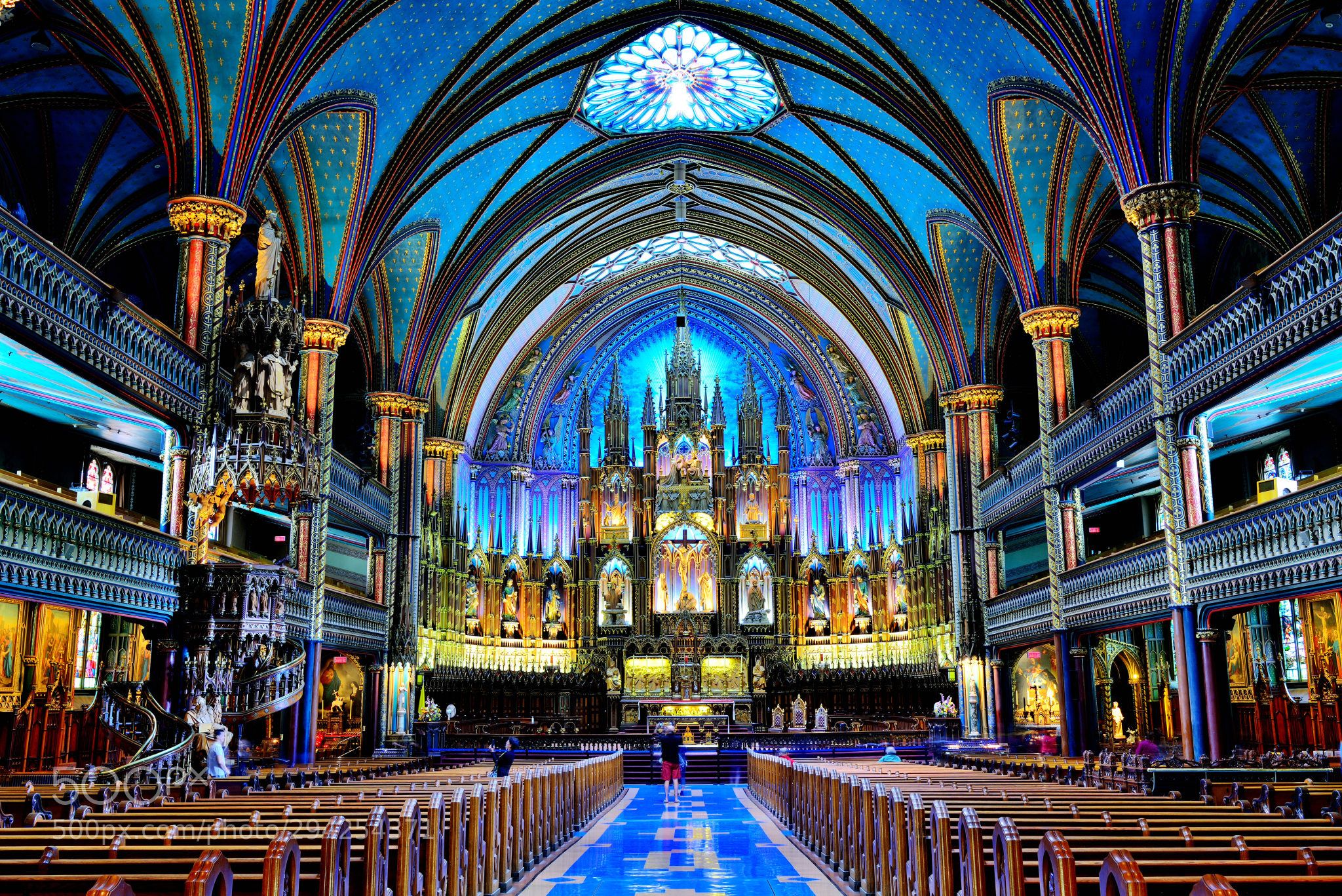 https://mdw-travel-data-us-east-1.s3.amazonaws.com/img/country/Canada/Notre-Dame-Cathedral-Basilica/img_00.jpg