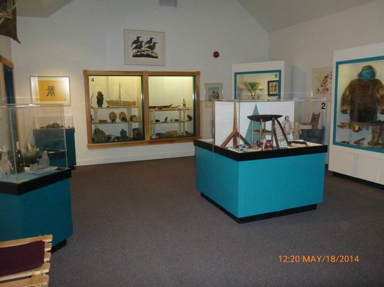 https://mdw-travel-data-us-east-1.s3.amazonaws.com/img/country/Canada/Nunatta-Sunakkutaangit-Museum/img_03.jpg