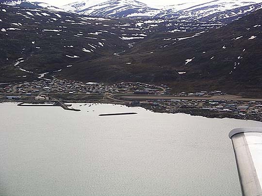 https://mdw-travel-data-us-east-1.s3.amazonaws.com/img/country/Canada/Pangnirtung-Airport/img_03.jpg