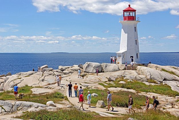 https://mdw-travel-data-us-east-1.s3.amazonaws.com/img/country/Canada/Peggys-Cove/img_01.jpg